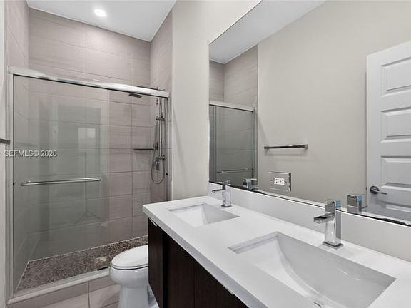 3rd image of 10467 NW 82nd St