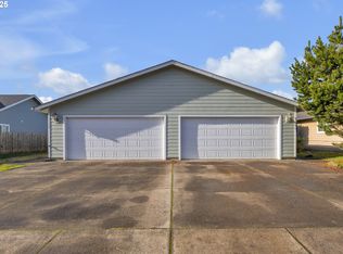 3397 Oak St, Florence, OR 97439