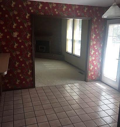 5th image of 10501 Honey Tree Ln