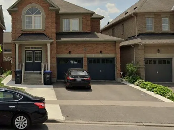 107 Castle Oaks Cros, Brampton, ON L6P 3V2