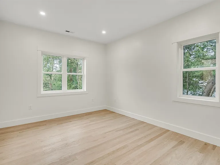 22 Estabrook Rd — Photo 28