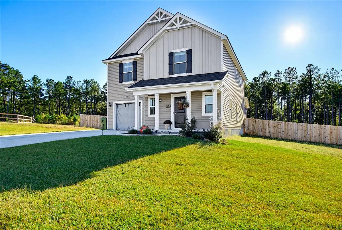 4 bed, 2.5 bath, 1925 sqft, $2,550 — Photo 3