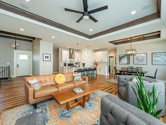 3rd image of 1120 NE Forest Ridge Ct