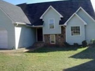10 Starting Gate Dr, Cartersville, GA 30120