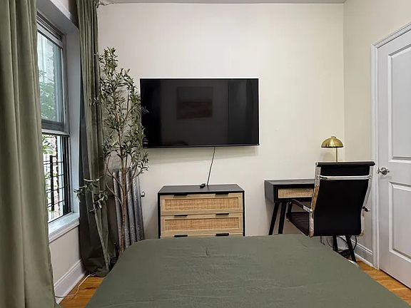 5th image of 864 Nostrand Ave APT 4