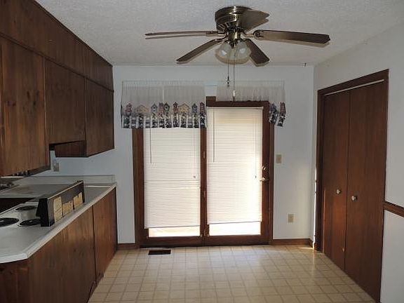 5th image of 248 Hidden Valley Dr