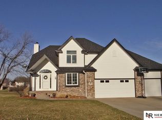 19317 Spyglass Ct, Plattsmouth, NE 68048