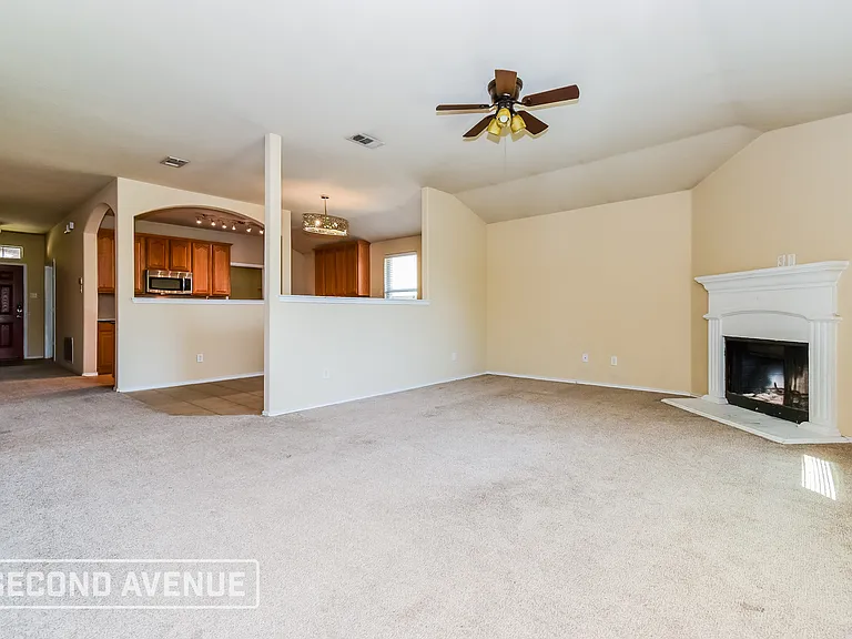 436 Grant Ln — Photo 9