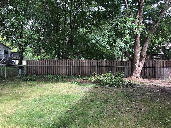 4th image of 810 73rd Way N