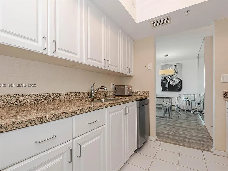 90 Alton Rd #607 — Photo 14