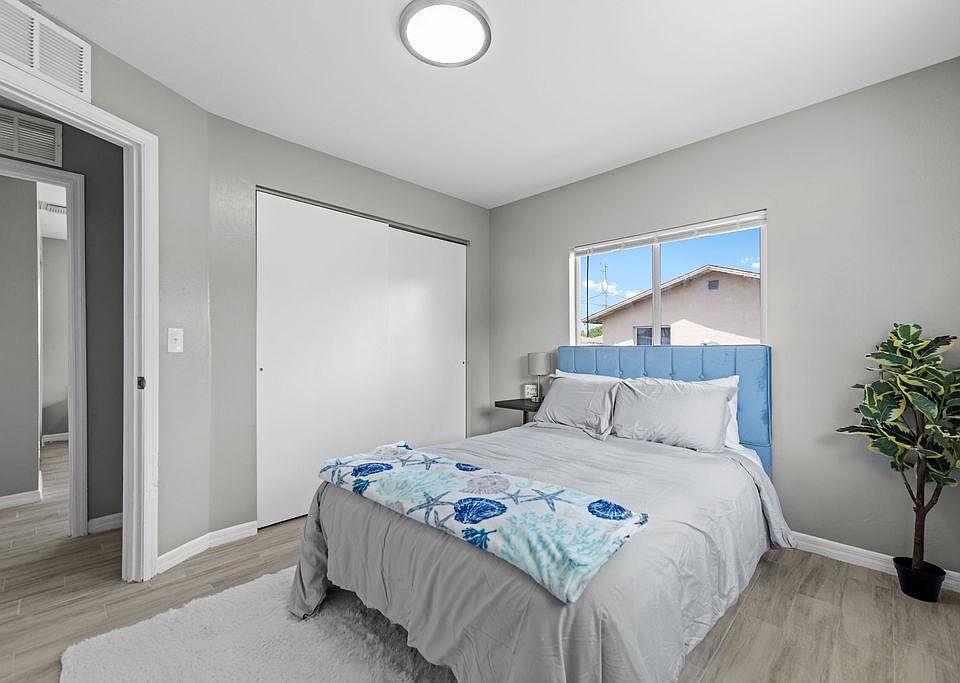 1st image of 109 Gordon Ave S #109