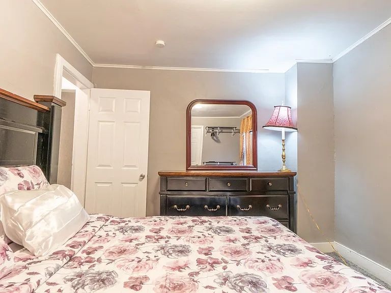 39 Rose St — Photo 8