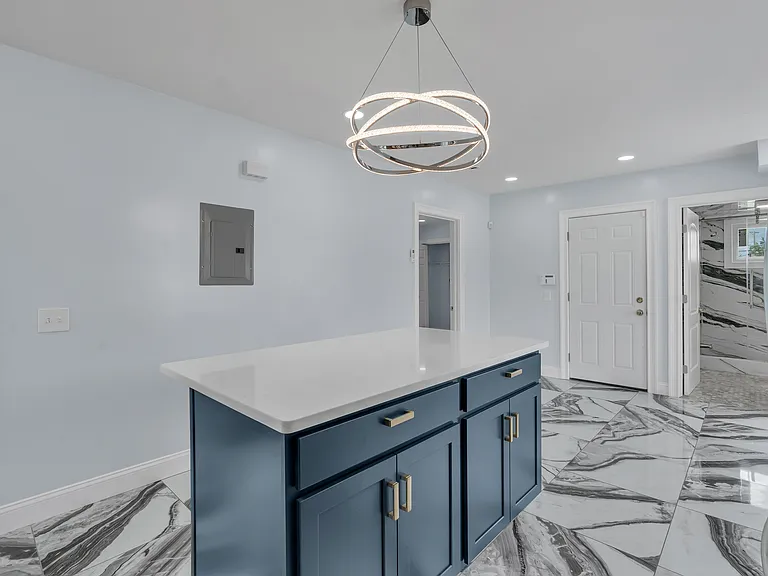 255 Pearl St #1 — Photo 6