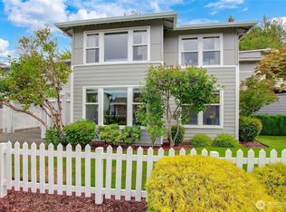 Building #138 / Highland Village, Issaquah, WA 98029