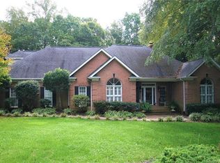 10033 Hunters Trace Dr, Concord, NC 28027