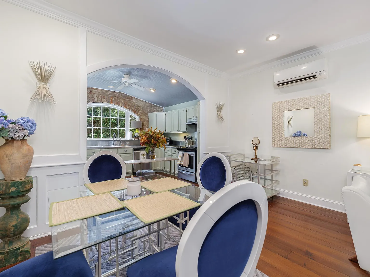 3 bed, 1887 sqft, $7,000 — Photo 4