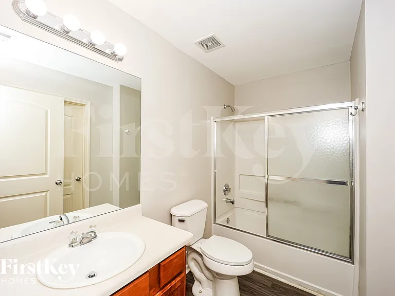 207 Fairgrove Ln — Photo 17