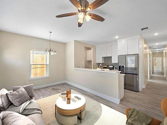 4th image of 5618 Ridgeway Dr #B