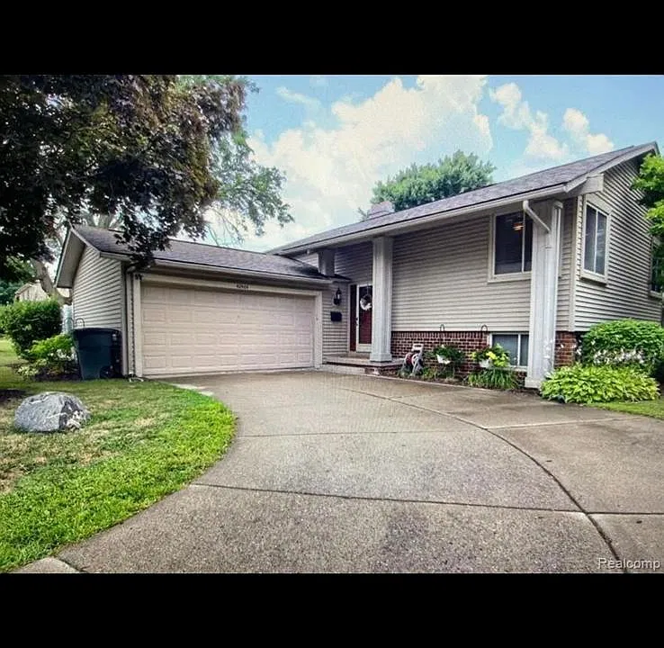42464 Somerset Ct