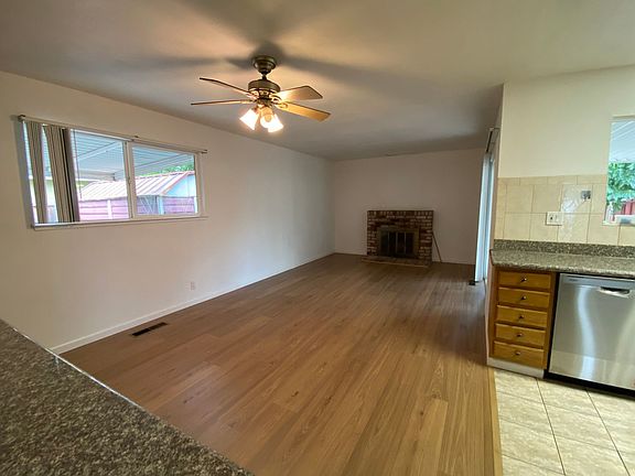 3rd image of 2043 Limewood Dr