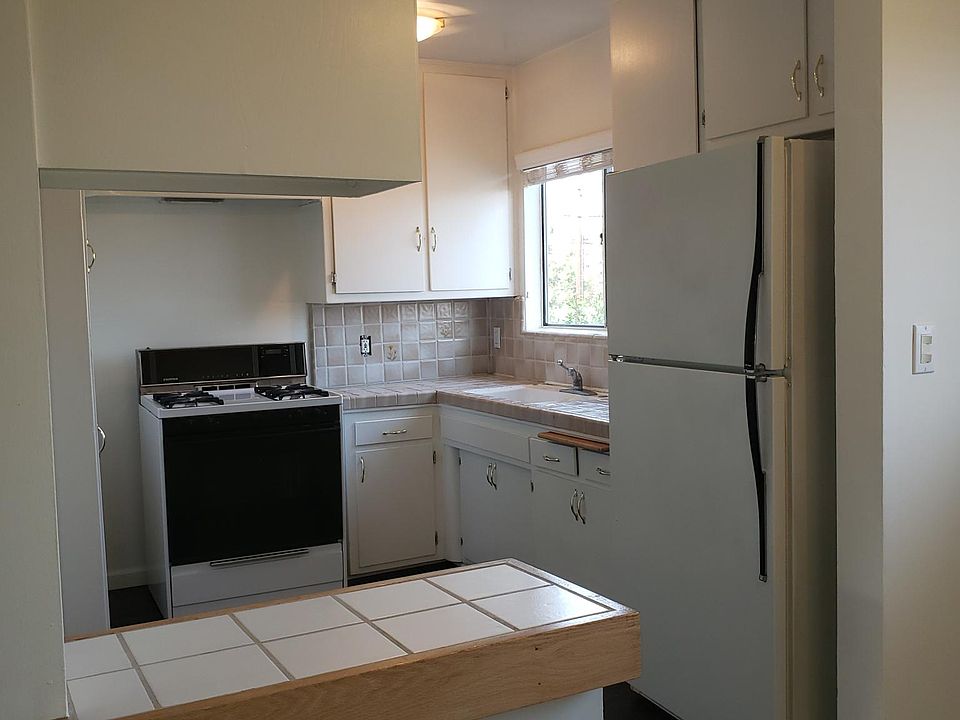 1st image of 11816 Chandler Blvd #3