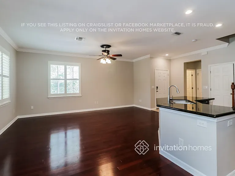 7571 Tamarind Ave — Photo 4