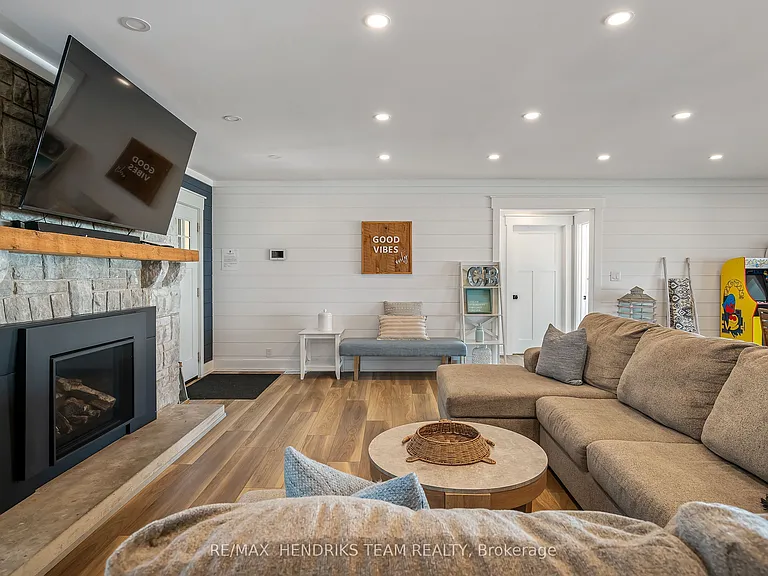 4111 Erie Rd — Photo 14