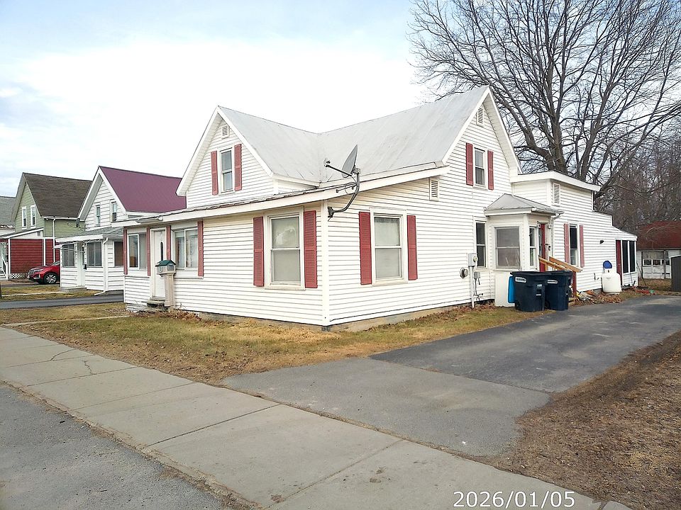 1st image of 74 Pratt St