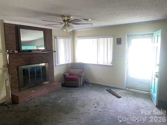 4th image of 244 Tabor Dr
