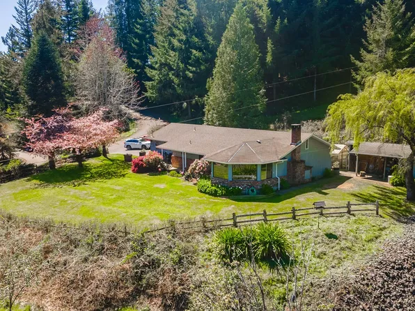 96765 Fox Trot Ln, Coos Bay, OR 97420