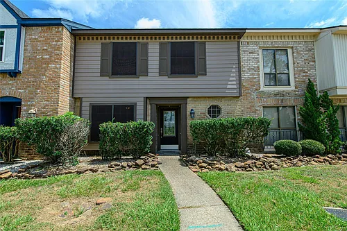 20339 Fieldtree Dr Photo 1