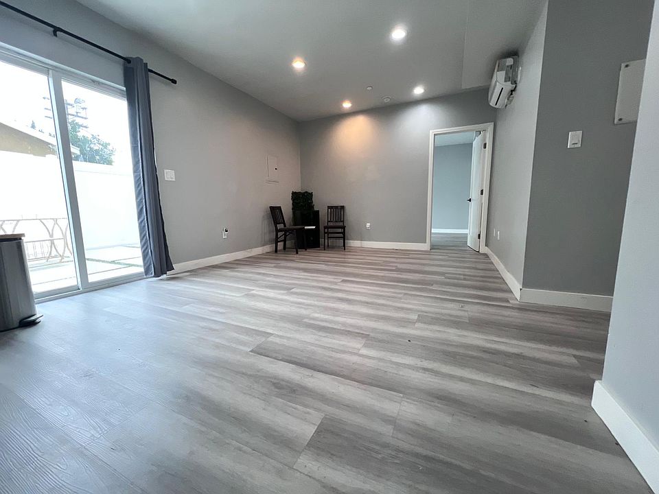 1st image of 11348 Hatteras St #F1