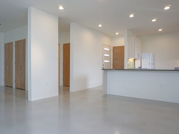 5th image of 123 Morningside Dr SE