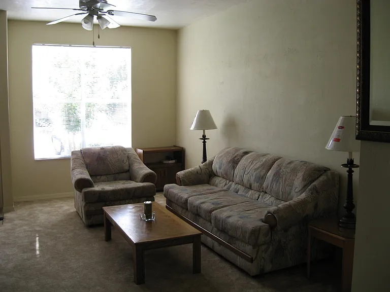 3901 SW 20th Ave #101 — Photo 2