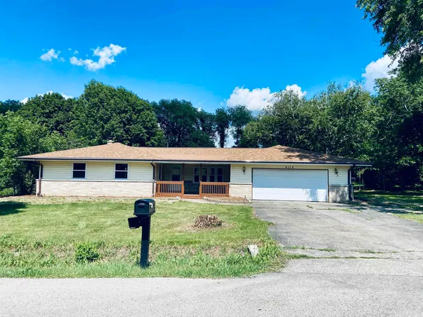 6110 Penguin Dr, Rockford, IL 61109