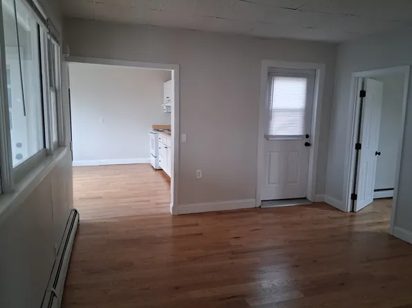 8 Acorn St #A, Sanford, ME 04073