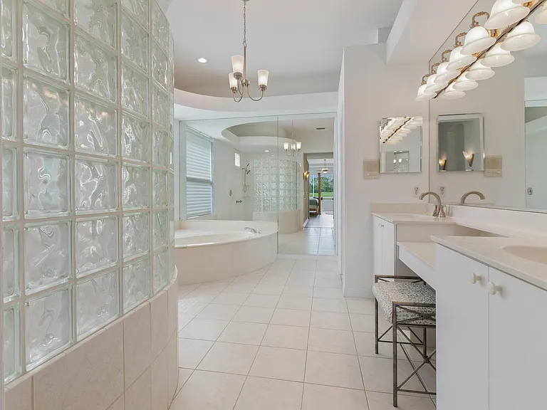 7535 Ascot Ct — Photo 22