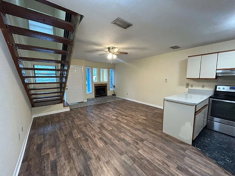 512 McKeithan St #3 — Photo 3