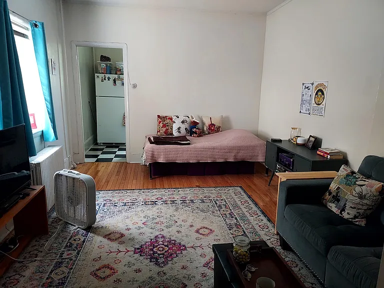 1829 5th Ave #2-R — Photo 3