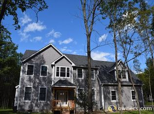 20 Mossy Point Rd, Ticonderoga, NY 12883