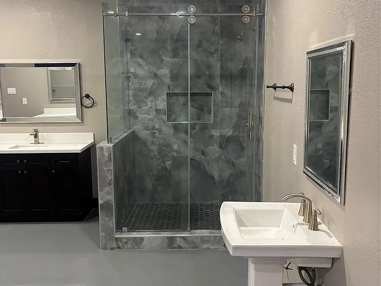 9480 Plum Grove Rd — Photo 14