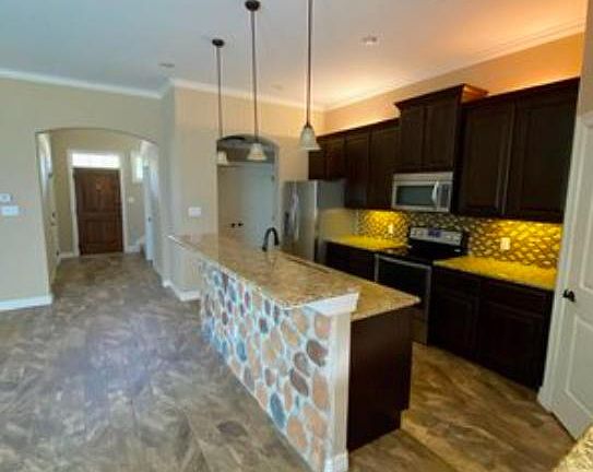 3rd image of 408 Holleman Dr