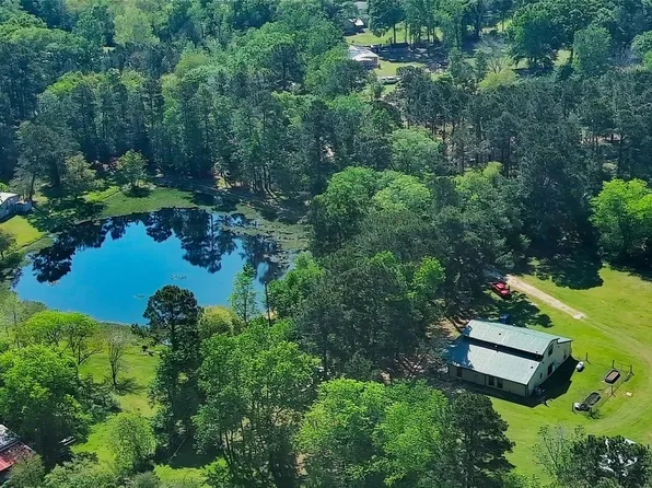 20476 Sullivan Rd, New Caney, TX 77357