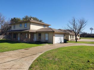 207 Swisher Rd, Lake Dallas, TX 75065