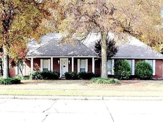 1st image of 1709 Greenbriar St