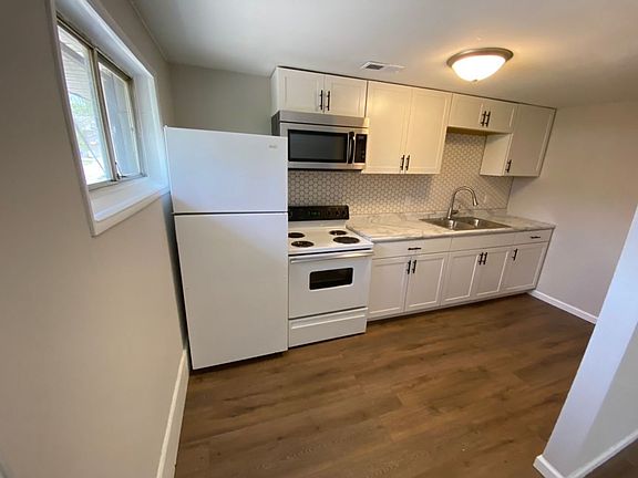 3rd image of 1116-1118 Holloway St #23