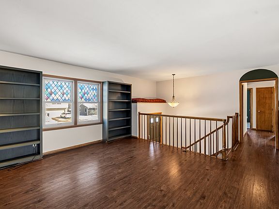 5th image of 4024 Ross Rd