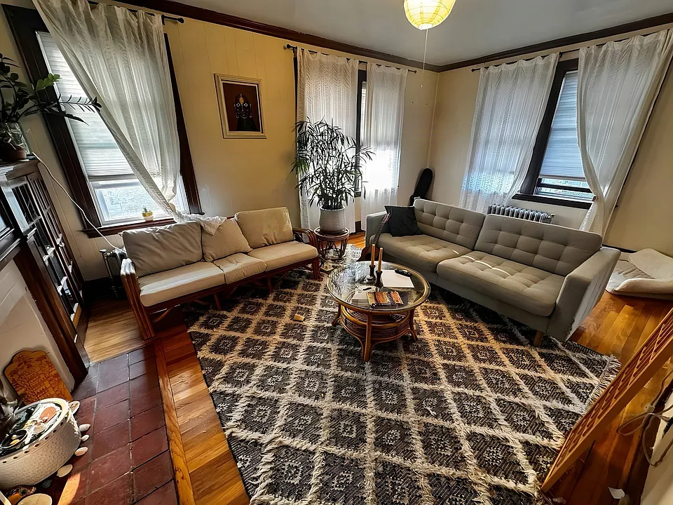 36 Newton St #2
