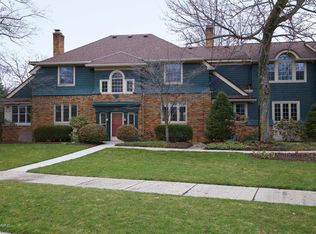 2307 Oakwood Dr SE, East Grand Rapids, MI