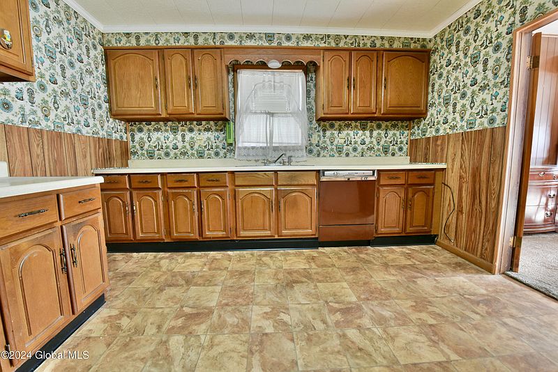 3rd image of 603 24th Street